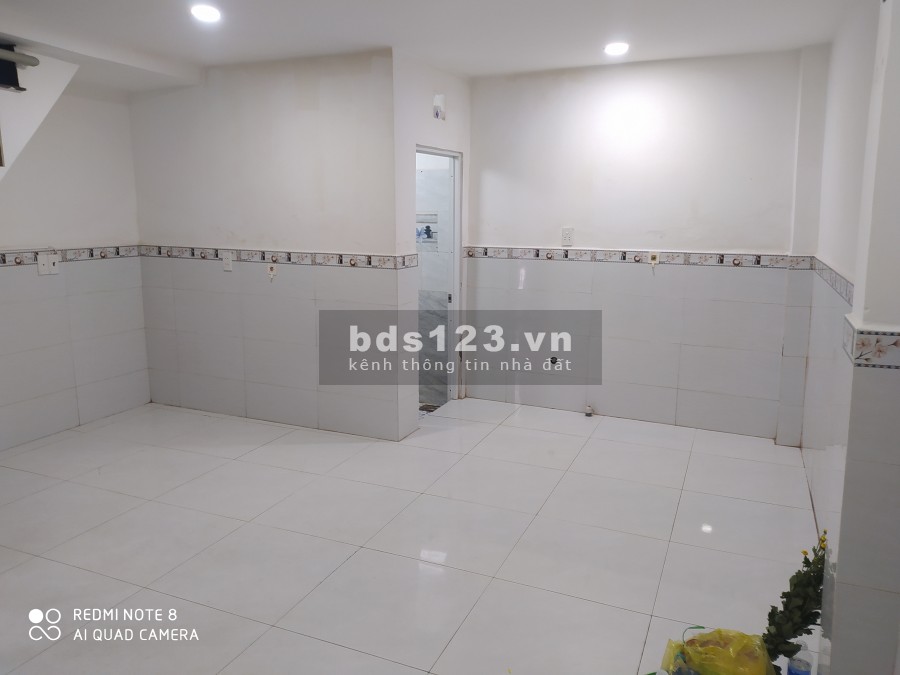Nhà đẹp rẻ cho gia đình nhỏ 2_4 người giá bán 820 triệu, pháp lý chính chủ, vào ở ngay