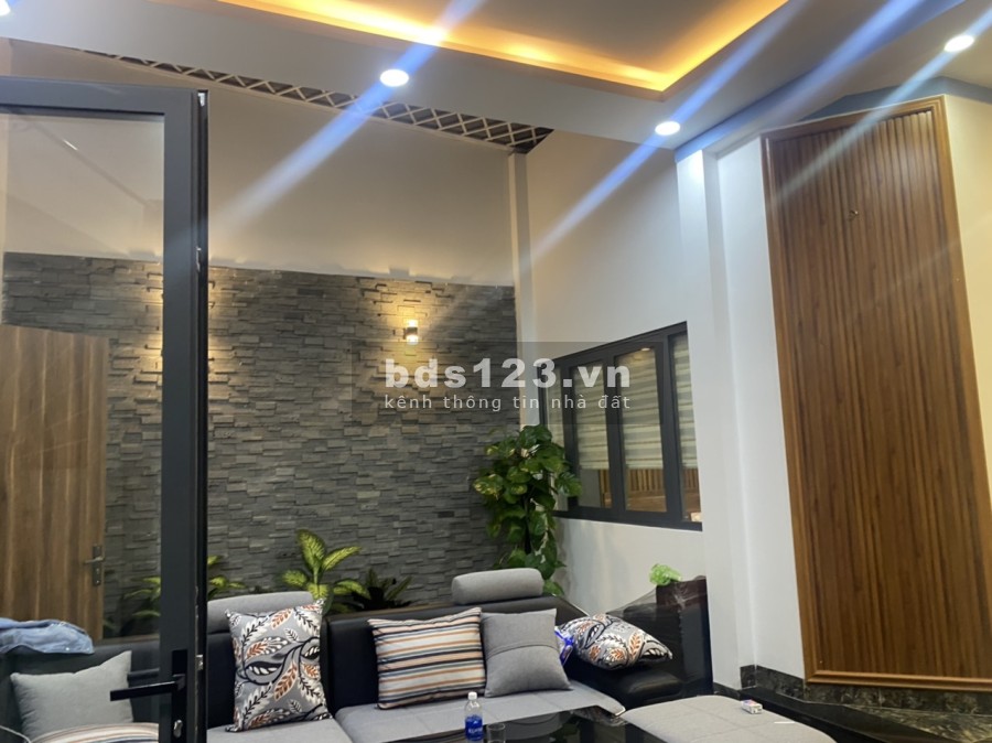 Nhà mới thiết kế mới nhất năm 2021 pháp lý đầy đủ, giá tốt, kiến trúc nhà đẹp, thông thoáng