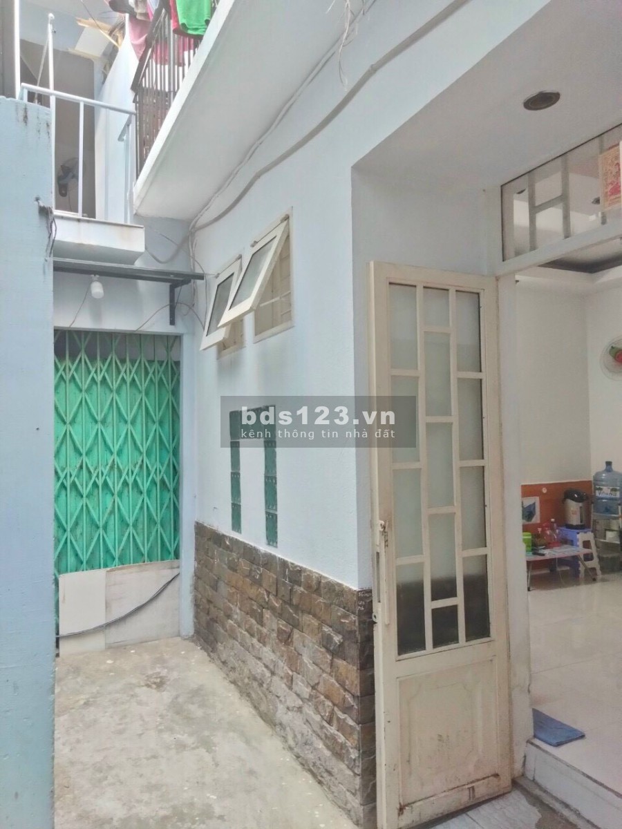Nhà 2 tầng, diện tích sử dụng 23m2 giá bán 2,4 tỷ(TL)Ni Sư Huỳnh Liên Quận Tân Bình