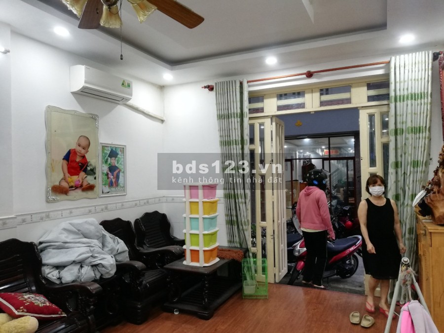 Nhà 3 tầng kiên cố, hẻm xe hơi tránh. Phan Huy Ích, Quận Tân Bình giá bán chỉ 4,3 tỷ