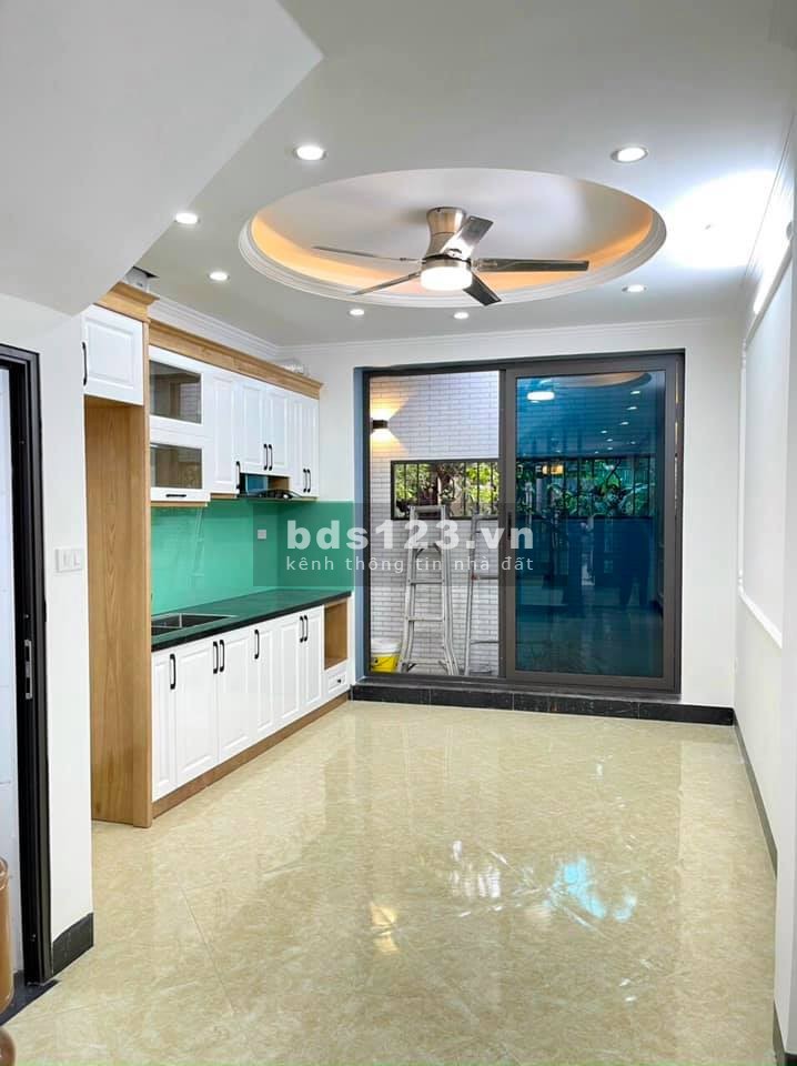 Tuyệt đỉnh an sinh Phố Hoàng Đạo Thành diện tích 40m2 giá chỉ hơn 3 tỷ lh 0911185017