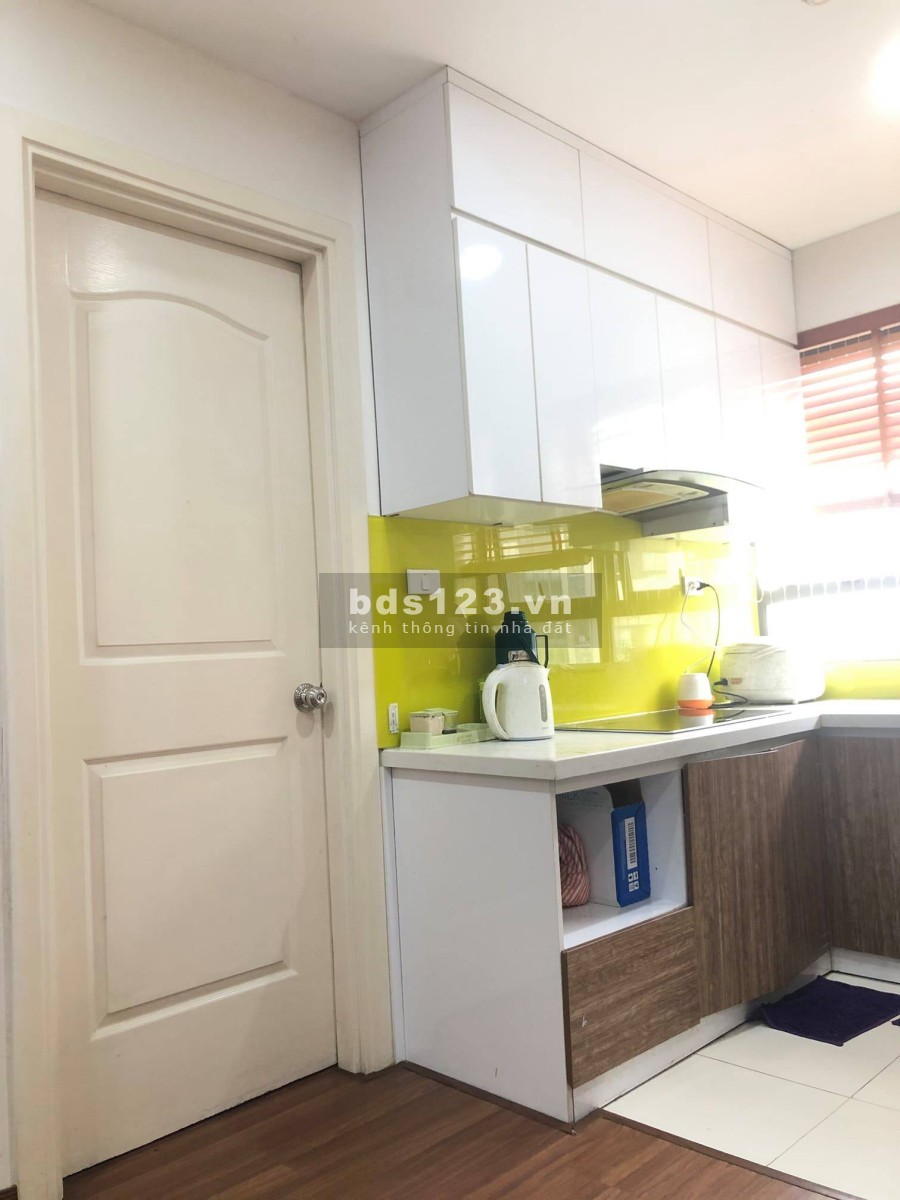 Bán gấp CHCC căn góc tại The Vesta. DT: 74m2, 3PN+ 2WC giá chỉ 1500tr. LH: 0393658814.
