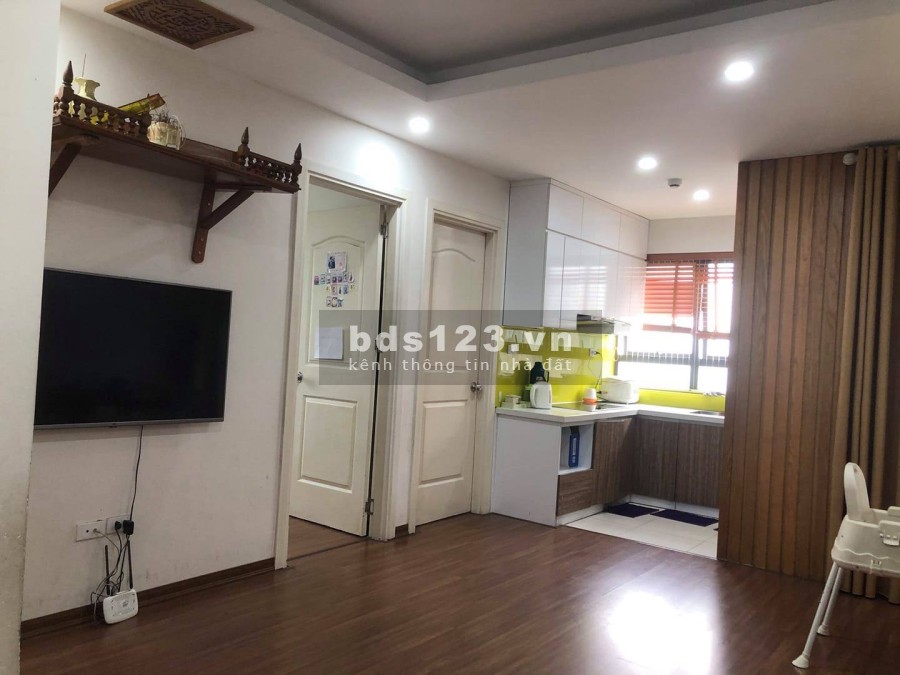 Bán gấp CHCC căn góc tại The Vesta. DT: 74m2, 3PN+ 2WC giá chỉ 1500tr. LH: 0393658814.