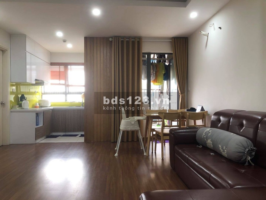 Bán gấp CHCC căn góc tại The Vesta. DT: 74m2, 3PN+ 2WC giá chỉ 1500tr. LH: 0393658814.