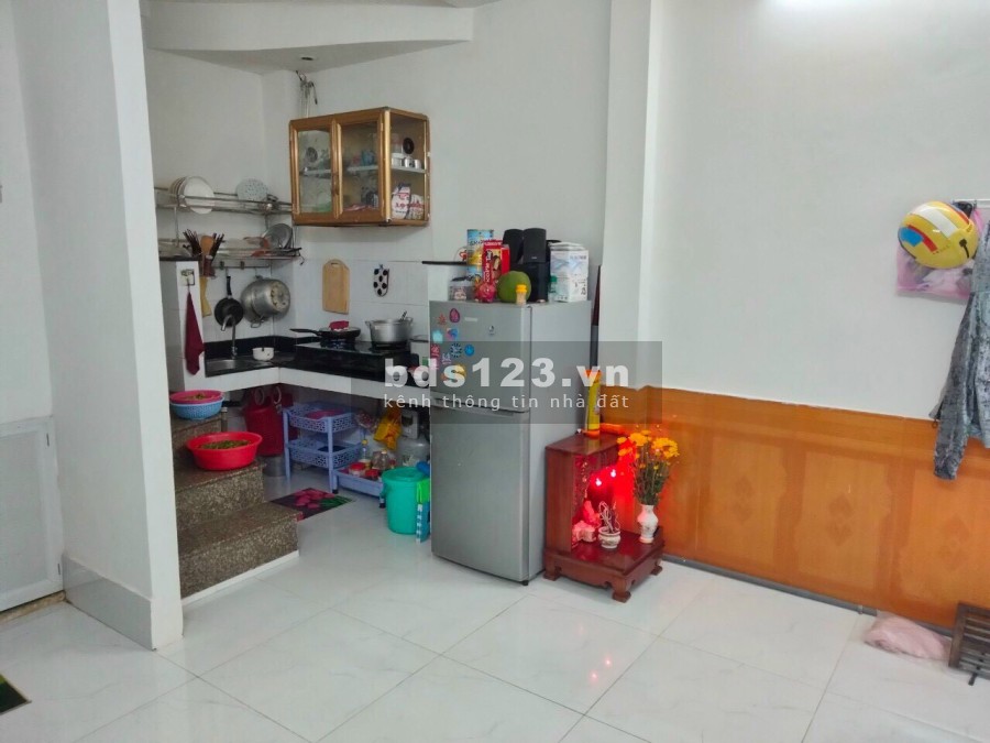 Nhà 2 tầng, diện tích sử dụng 23m2 giá bán 2,4 tỷ(TL)Ni Sư Huỳnh Liên Quận Tân Bình