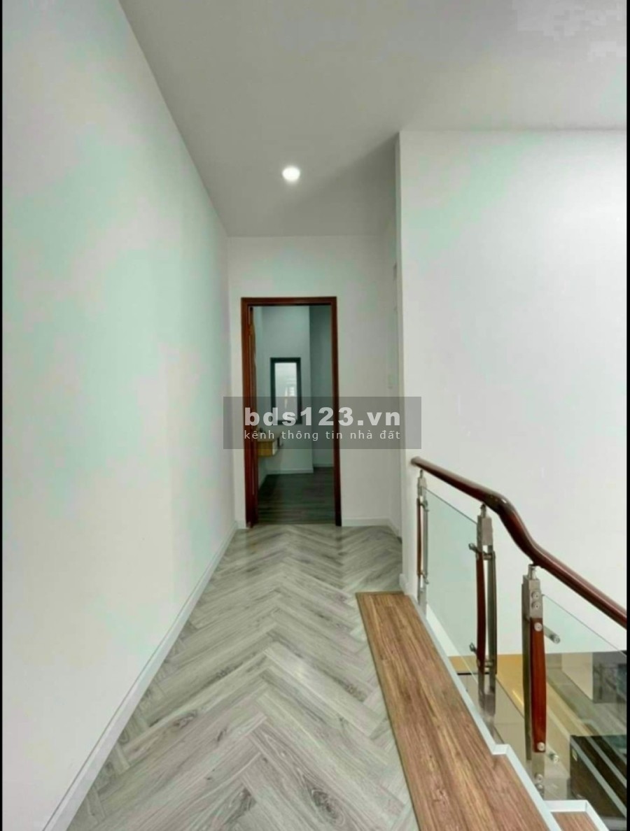 Chỉ cần thanh toán 1.5 tỷ sở hữu ngay căn nhà 1 trệt 2 lầu ngay trung tâm Dĩ An, hỗ trợ vay