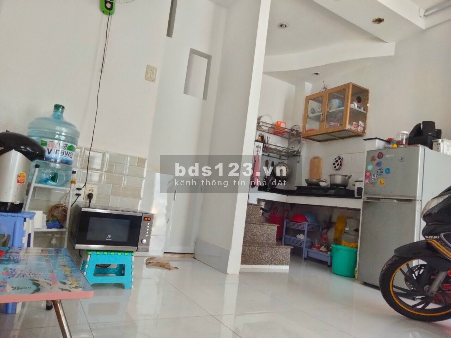 Nhà 2 tầng, diện tích sử dụng 23m2 giá bán 2,4 tỷ(TL)Ni Sư Huỳnh Liên Quận Tân Bình