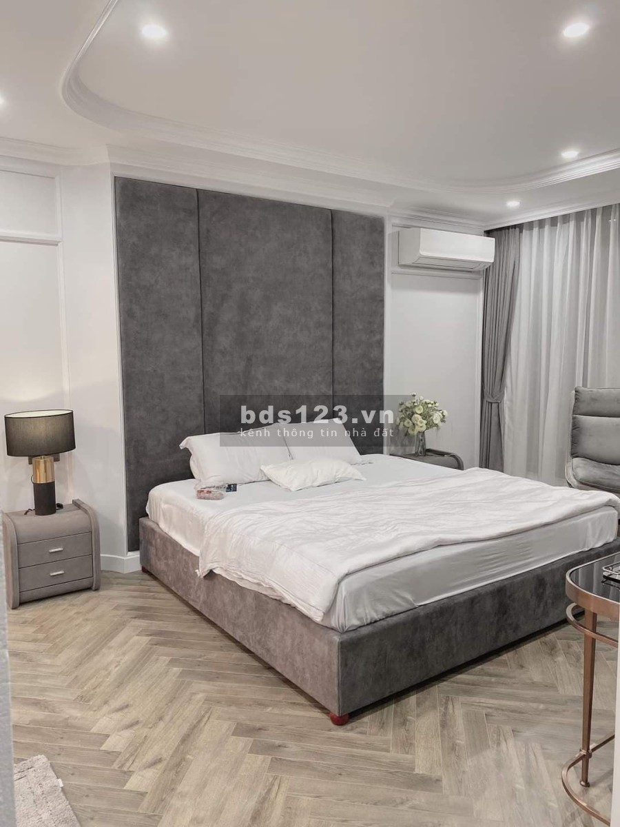 Nhà siêu đẹp, ngõ thông tứ tung, kinh doanh mặt tiền rộng, 10m ra mặt hồ Bồ Đề, sổ sẵn