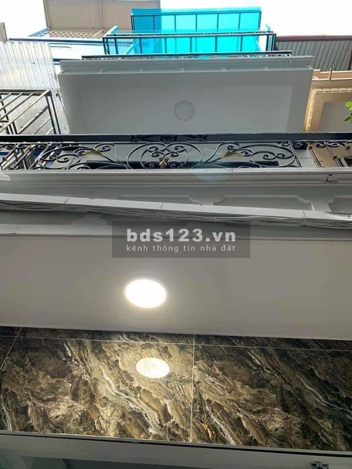 Diện tích 47m2 4 tầng, giá chỉ 4 tỷ nhà đẹp ở ngay lõi Đống Đa liên hệ 0989946548