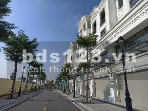 Chính chủ cần bán căn liền kề 90m2 Khu đô thị Vinhomes Marina. Giá chỉ 8,3 tỷ. Liên hệ 0793330111