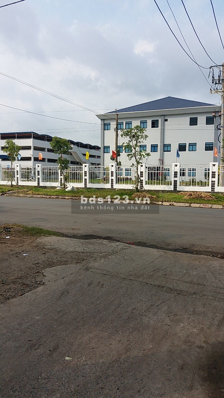 Tôi chính chủ cần bán lô đất rất đẹp diện tích sử dụng 5x28 Đường ô tô giá 6.8 triệu/m2