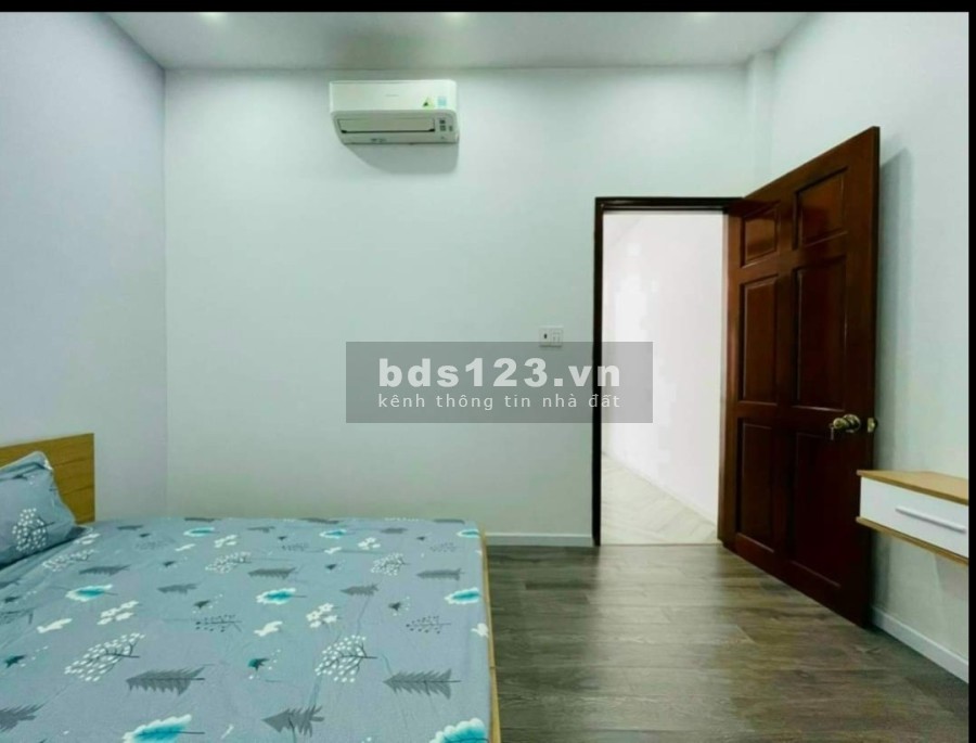 Chỉ cần thanh toán 1.5 tỷ sở hữu ngay căn nhà 1 trệt 2 lầu ngay trung tâm Dĩ An, hỗ trợ vay