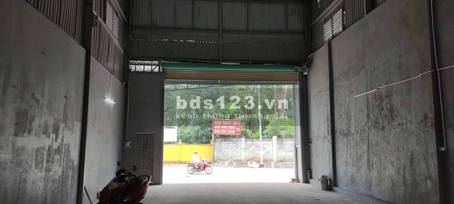 Cho thuê nhà xưởng sau sân golf Sông Bé đường lớn xe r vào thoải mái, giá 15 triệu/tháng