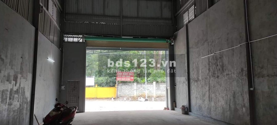 Cho thuê nhà xưởng sau sân golf Sông Bé đường lớn xe r vào thoải mái, giá 15 triệu/tháng