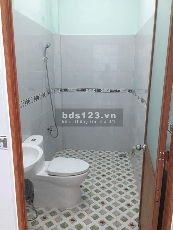 Bán nhà Cấp 4, diện tích sử dụng 129m2, Phan Huy Ích, giá bán 3.65 tỷ ô tô vào tận nhà