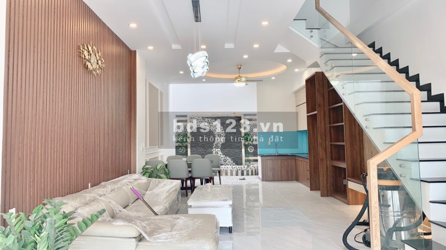 Bán Nhà 1 trệt 2 lầu 3pn, giá mềm, sang tên công chứng ngay, sổ hồng riêng, hoàn công đầy đủ