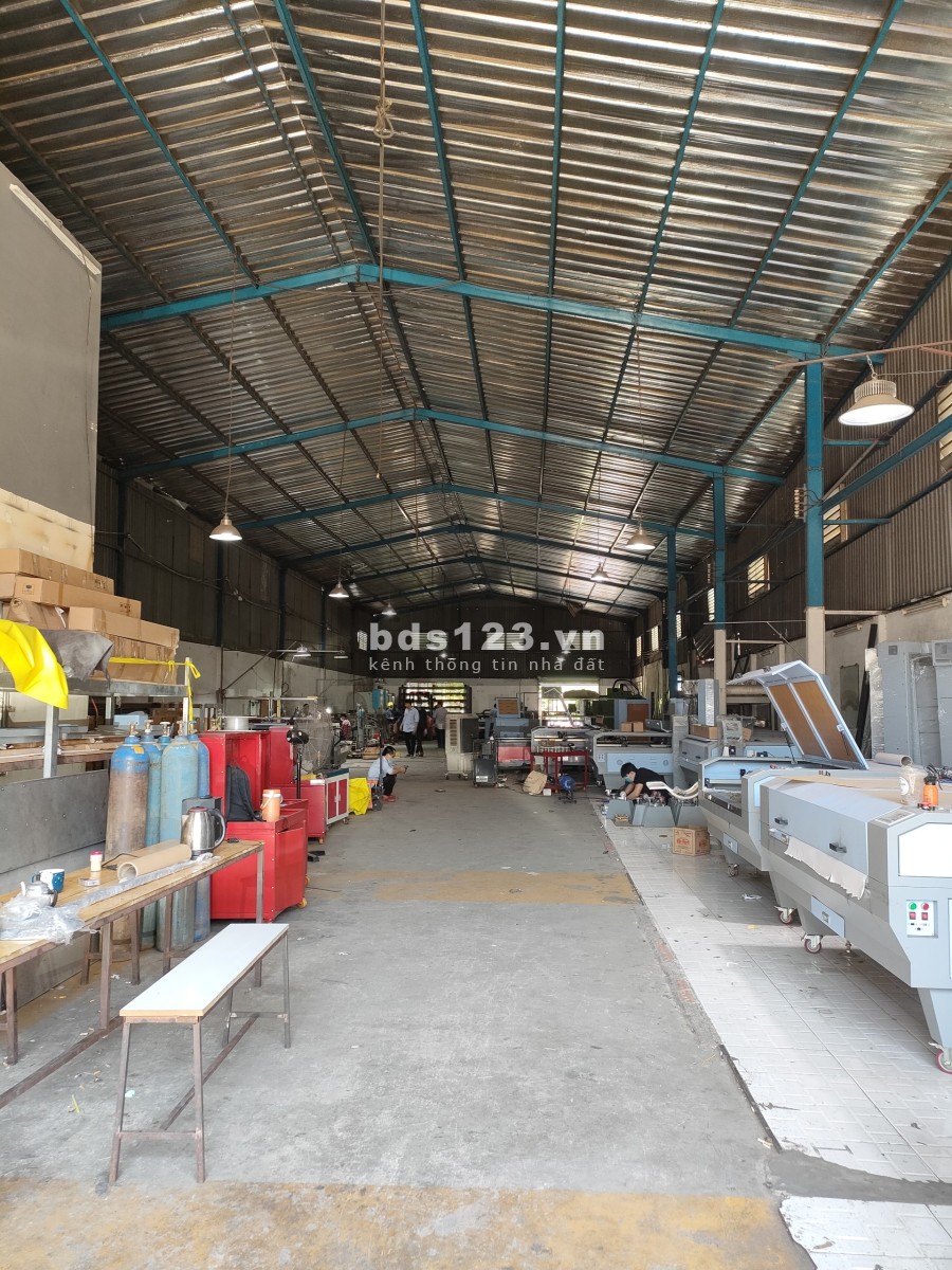 Cần cho thuê 2 nhà xưởng DT 430 và 1200m2 tại Thuận An Bình Dương