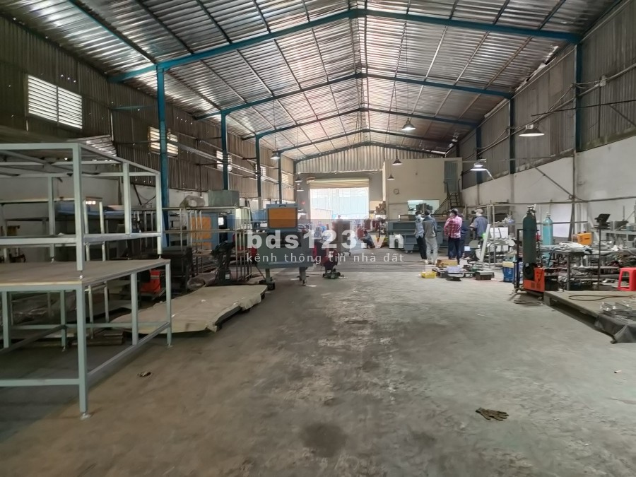 Cần cho thuê 2 nhà xưởng DT 430 và 1200m2 tại Thuận An Bình Dương