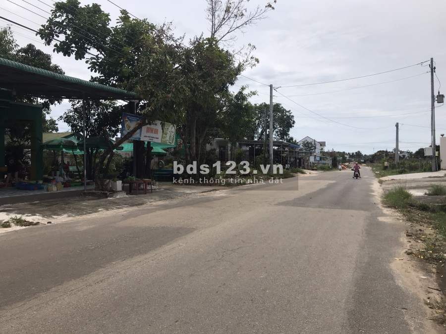Bấn đất 2 mặt tiền Nguyễn Du, Cam Bình, Tân Phước, LaGi sổ hồng riêng, giá đầu tư sinh lời