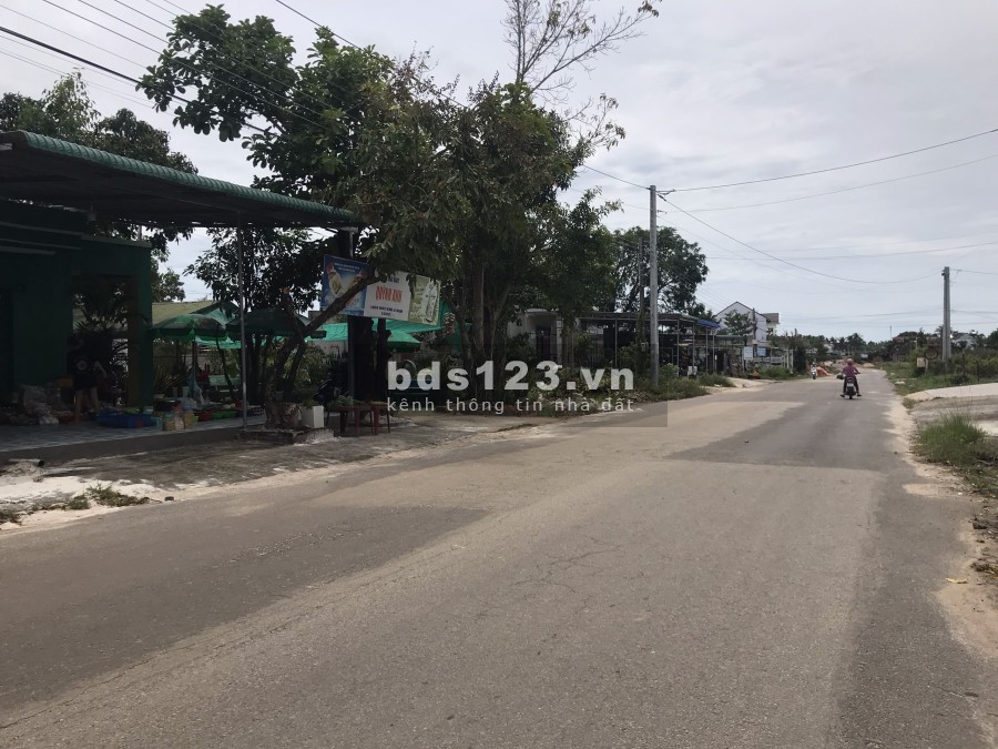 Bấn đất 2 mặt tiền Nguyễn Du, Cam Bình, Tân Phước, LaGi sổ hồng riêng, giá đầu tư sinh lời