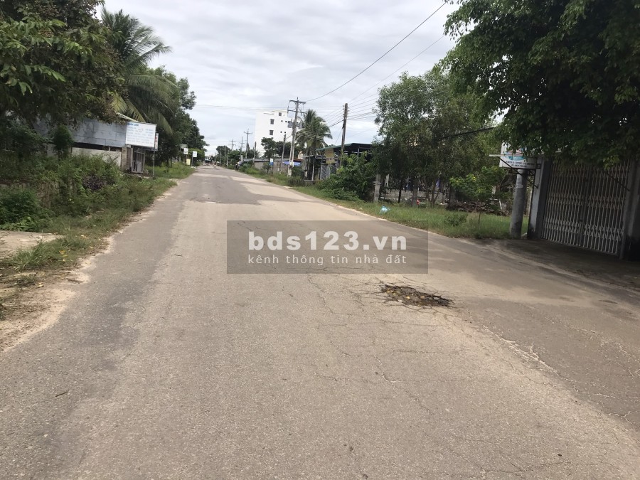 Bấn đất 2 mặt tiền Nguyễn Du, Cam Bình, Tân Phước, LaGi sổ hồng riêng, giá đầu tư sinh lời