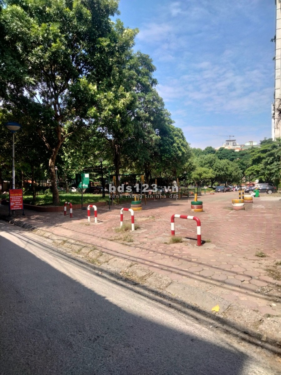 Chính chủ cần bán gấp căn nhà dtsd 36m2 4 tầng 1 tum Văn Quán liên hệ 0986665865