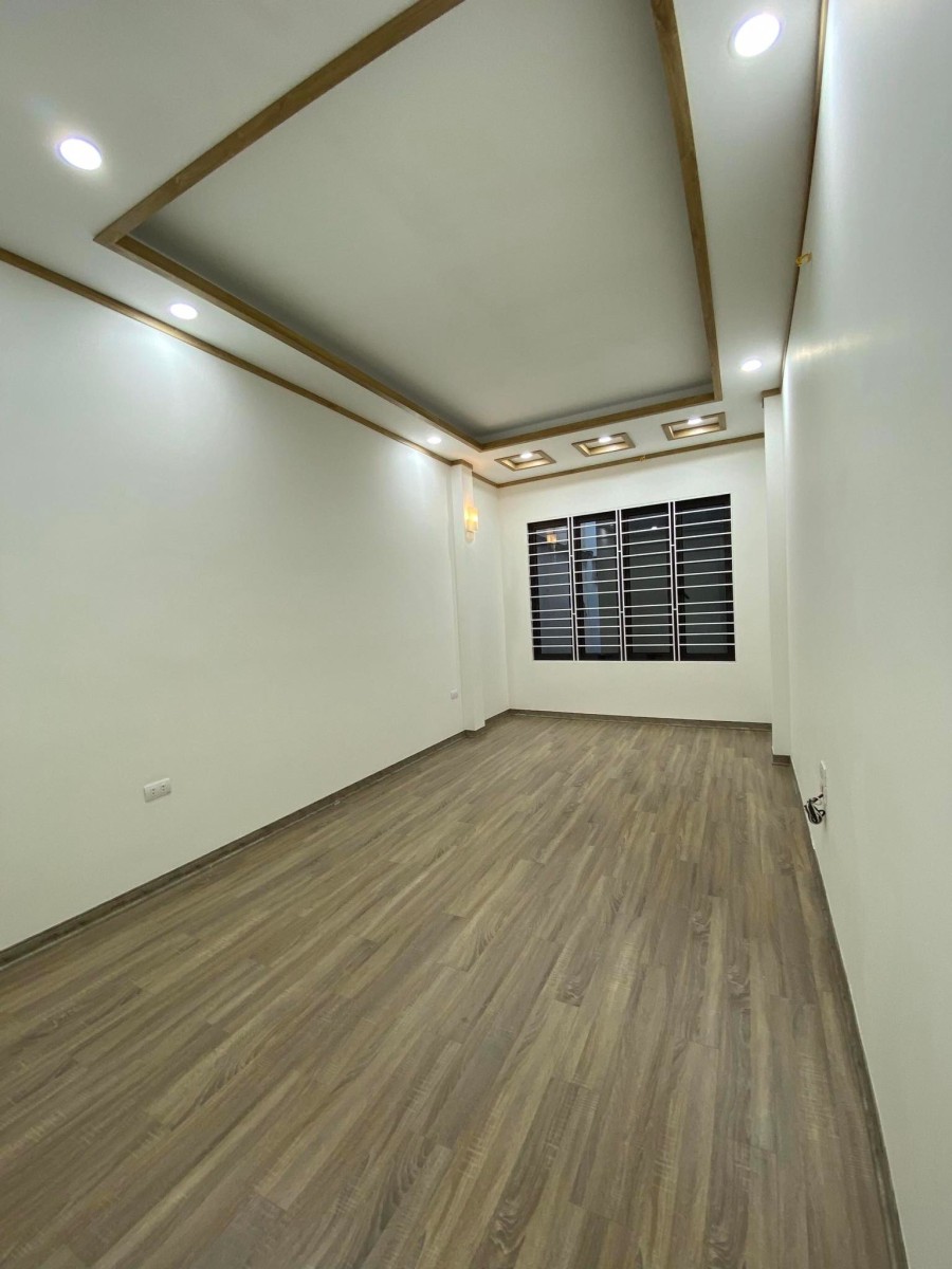 Bán nhà xây mới phố Giáp Bát, Quận Hoàng Mai diện tích 35m2 5 tầng, giá bán 3.4 tỷ