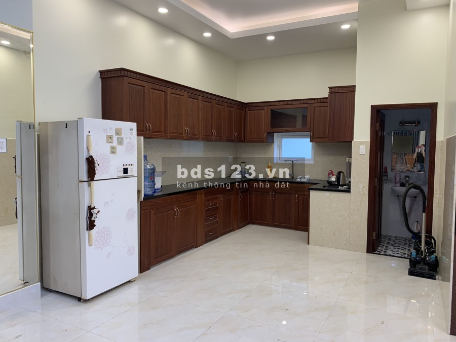 Cho thuê biệt thự cao cấp có thang máy phù hợp sử dụng đa ngành nghề