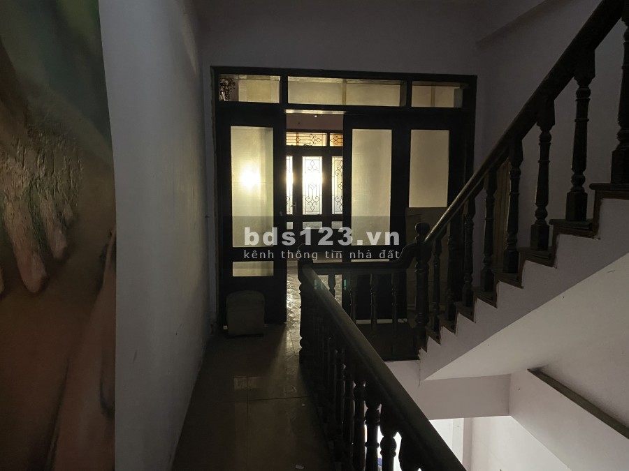 Cho thuê nhà mặt tiền Lê Duẩn, Hoàn Kiếm gí 40 triệu/tháng, có thương lượng, khu dân cư đông