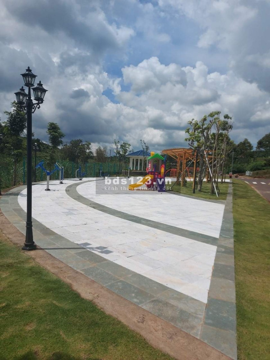 Cần bán gấp Biệt thự nghỉ dưỡng tại Củ Chi tiện ích đầy đủ, giá bán chỉ 3.5 tỷ, pháp lý đủ