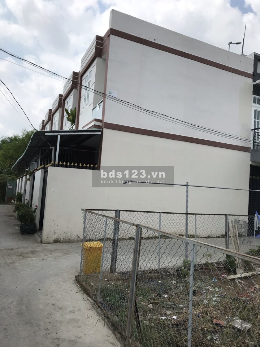 Mua bán nhà đất TPHCM dưới 1 tỷ 1 lầu 1 trệt 2p/n.giá chỉ 820 triệu, liên hệ 0909252214