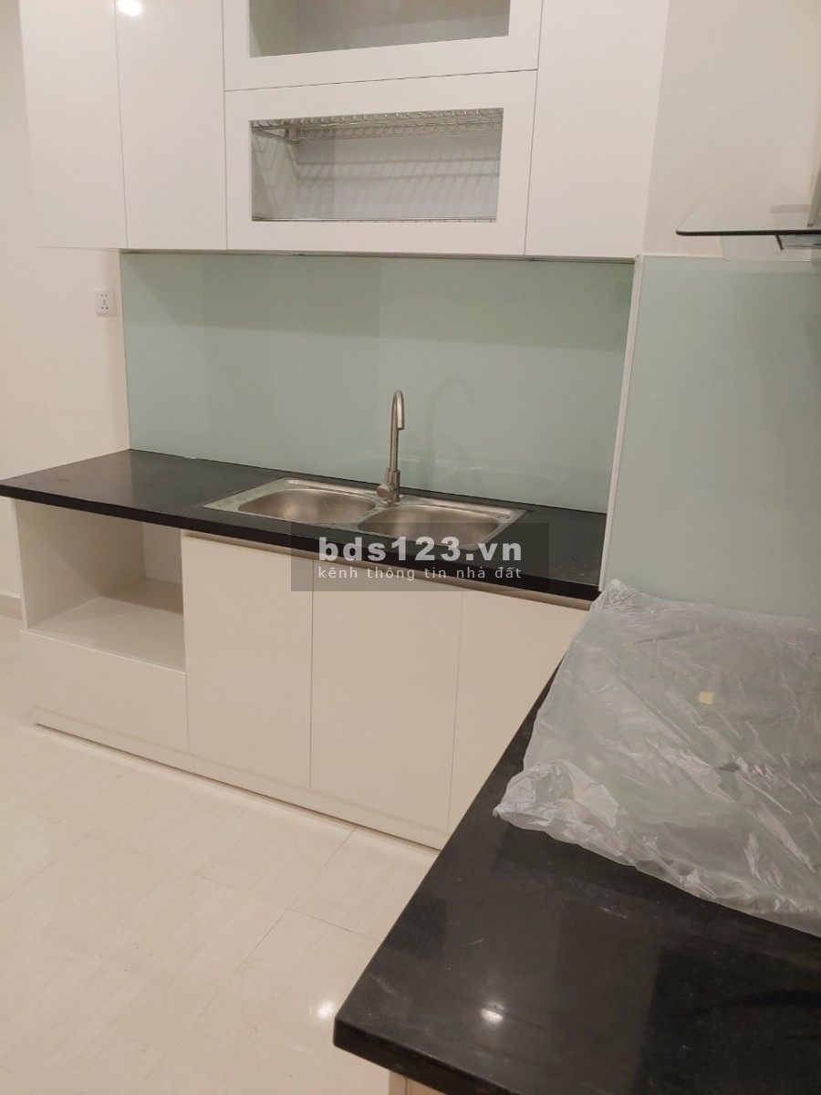 Chính chủ cho thuê gấp căn hộ 2 ngủ tòa S303 dự án Vinhomes Smart city giá 8 triệu/tháng