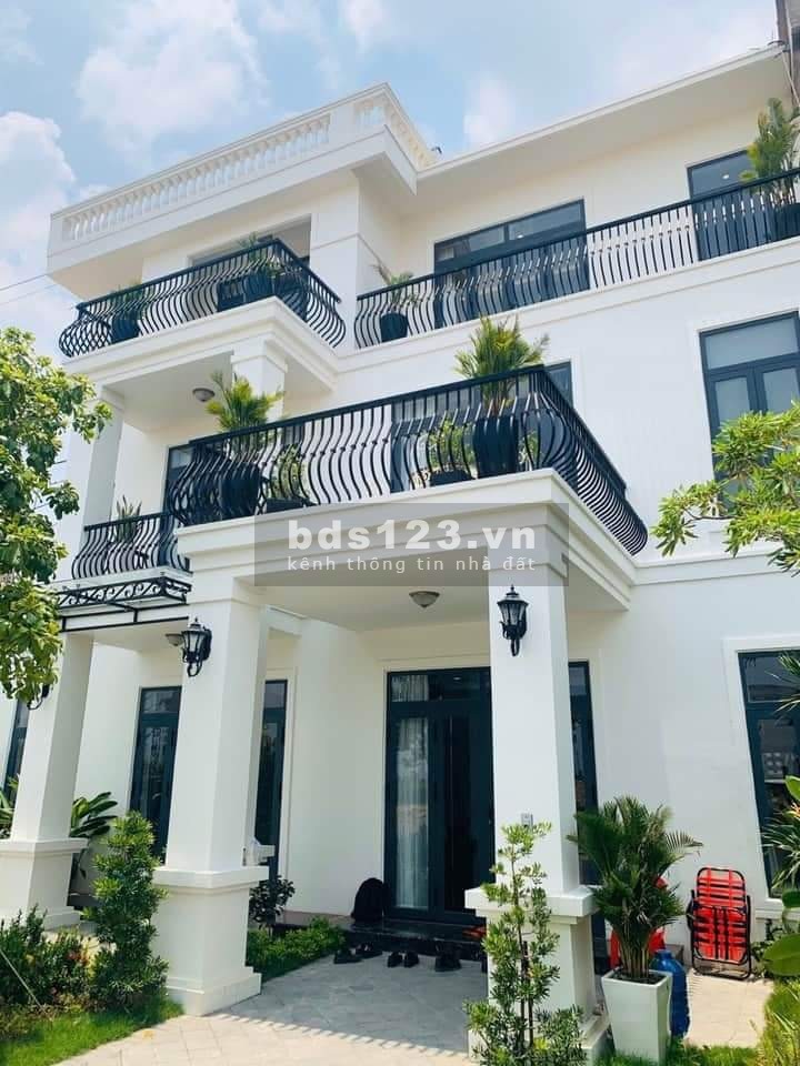 Cần bán gấp Biệt thự nghỉ dưỡng tại Củ Chi tiện ích đầy đủ, giá bán chỉ 3.5 tỷ, pháp lý đủ