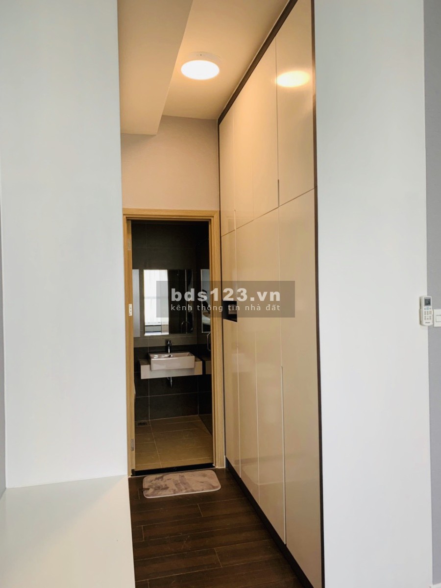 Bán căn 2PN diện tích 73m2 full nội thất giá bán 3.95 tỷ PKD The Sun avenue 0909986202