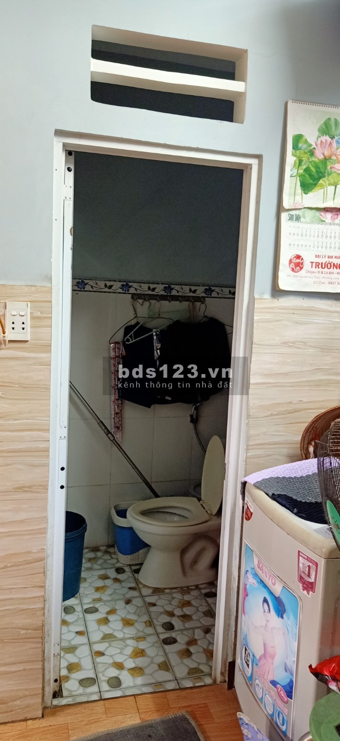 Nhà 1 trệt 1 lầu.1 pH khách, 2 pH ngủ, 2 toilet. 1,5 tỷ có thương lượng