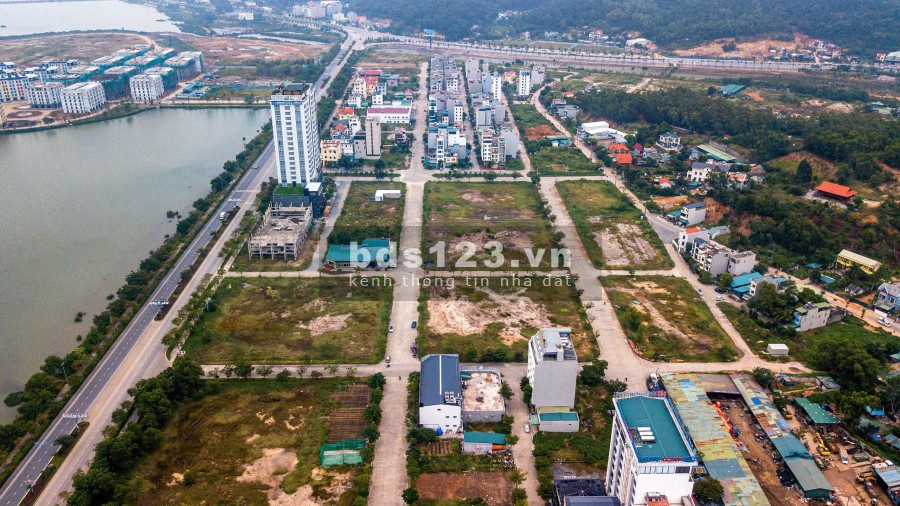 Cần bán gấp lô đất tiện xây khách sạn trung tâm Bãi Cháy, giá tốt đầu tư, liên hệ 0328890339