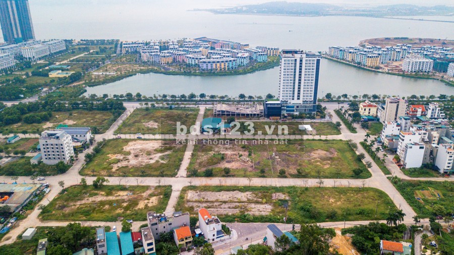 Cần bán gấp lô đất tiện xây khách sạn trung tâm Bãi Cháy, giá tốt đầu tư, liên hệ 0328890339