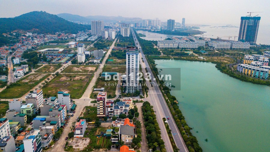 Cần bán gấp lô đất tiện xây khách sạn trung tâm Bãi Cháy, giá tốt đầu tư, liên hệ 0328890339