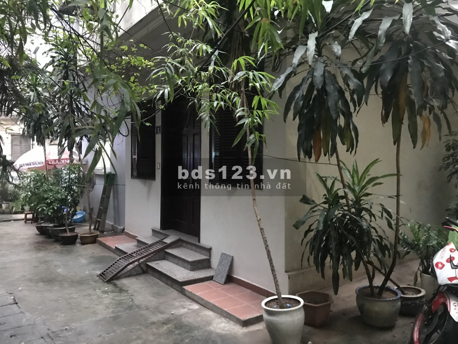 Cho thuê nhà nguyên căn chính chủ giá tốt ở Hoàng Hoa Thám còn mới, khu dân cư đông