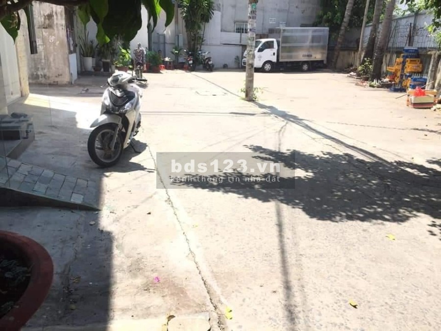 Bán gấp nhà hẻm xe tải đường 3/2 đúc 5 tầng bê tông cốt thép giảm mạnh còn 11 tỷ 600