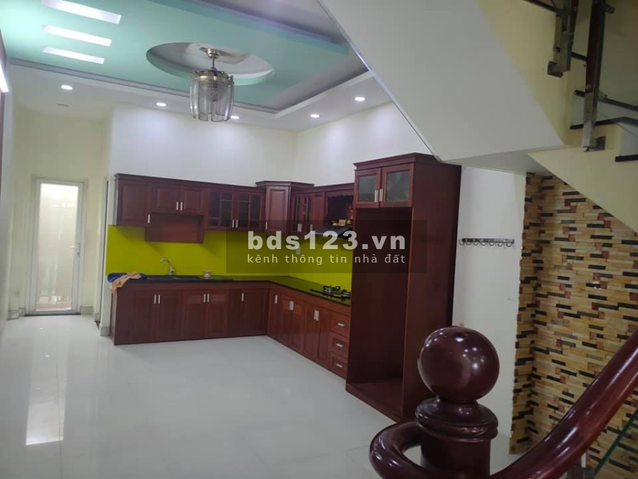 Mặt Tiền 1/ Tần Hoà Đông 5 tấm đúc kiên cố, diện tích sử dụng 77m2, nhà đẹp giá rẻ