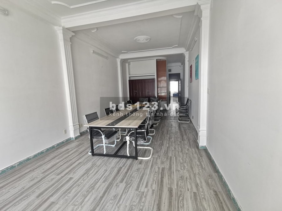 Cho thuê nhà nguyên căn diện tích 4x25m, 1 trệt 3 lầu đã setup nội thất văn phòng vào sử dụng ngay