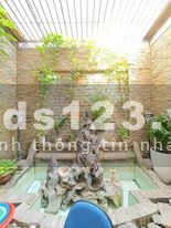 Bán nhà nguyên căn Mai Dịch, diện tích 80m2, 4 tầng đúc, nội thất đẹp, khu vực dân trí cao