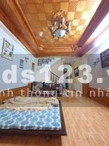 Bán nhà nguyên căn Mai Dịch, diện tích 80m2, 4 tầng đúc, nội thất đẹp, khu vực dân trí cao