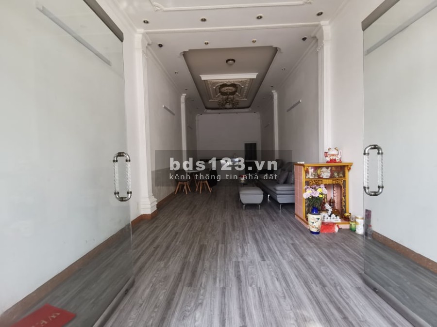Cho thuê nhà nguyên căn diện tích 4x25m, 1 trệt 3 lầu đã setup nội thất văn phòng vào sử dụng ngay