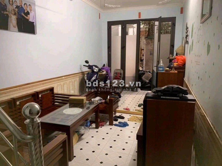 Bán nhà Vũ Tông Phan, Nhà rộng giá phải chăng, nội thất có sẵn, diện tích 61m2 chỉ 3.75 tỷ