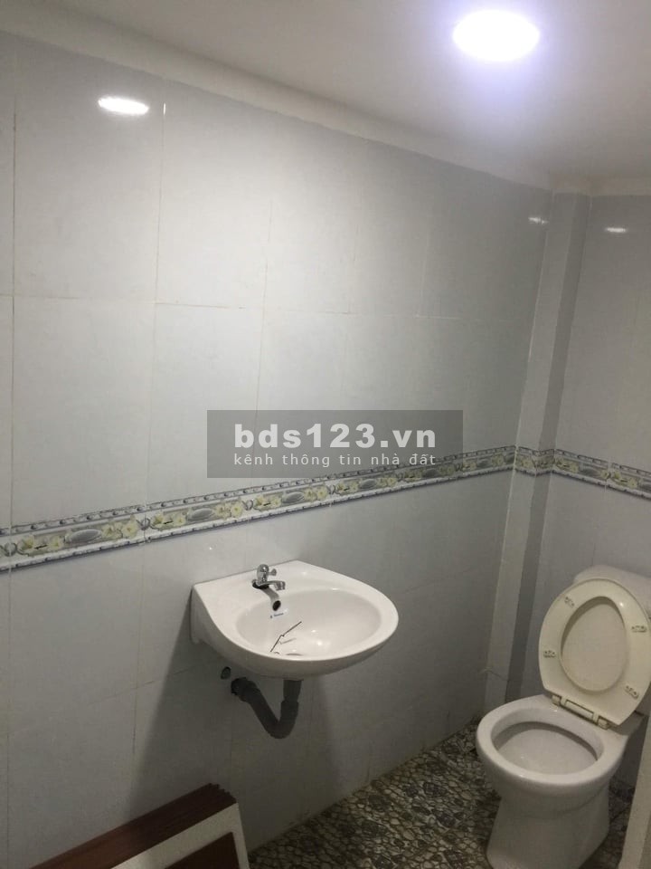 Cho thuê nhà nguyên căn Dương Bá Trạc kí hợp đồng lâu dà với chính chủ, giá 7 triệu/tháng