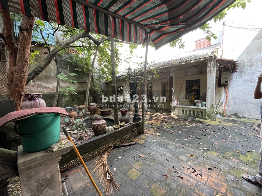 Bán nhà trong ngõ Lương Sử C liên hệ 0944498778 khu mua bán kinh doanh sầm uất