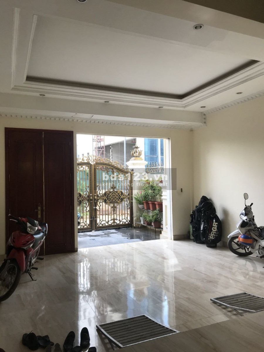 Chính chủ cần bán căn nhà ngõ 258 Võ Chí Công DT 122m2 MT6m x5 tầng
