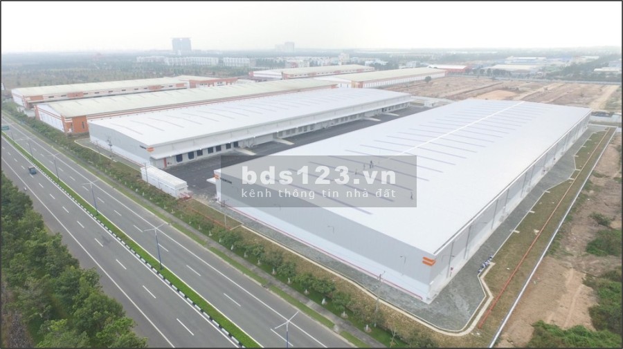 Cho thuê kho ngoại quan VSip II, Bình Dương tiện ích đầy đủ, đường xe ra vào thoải mái